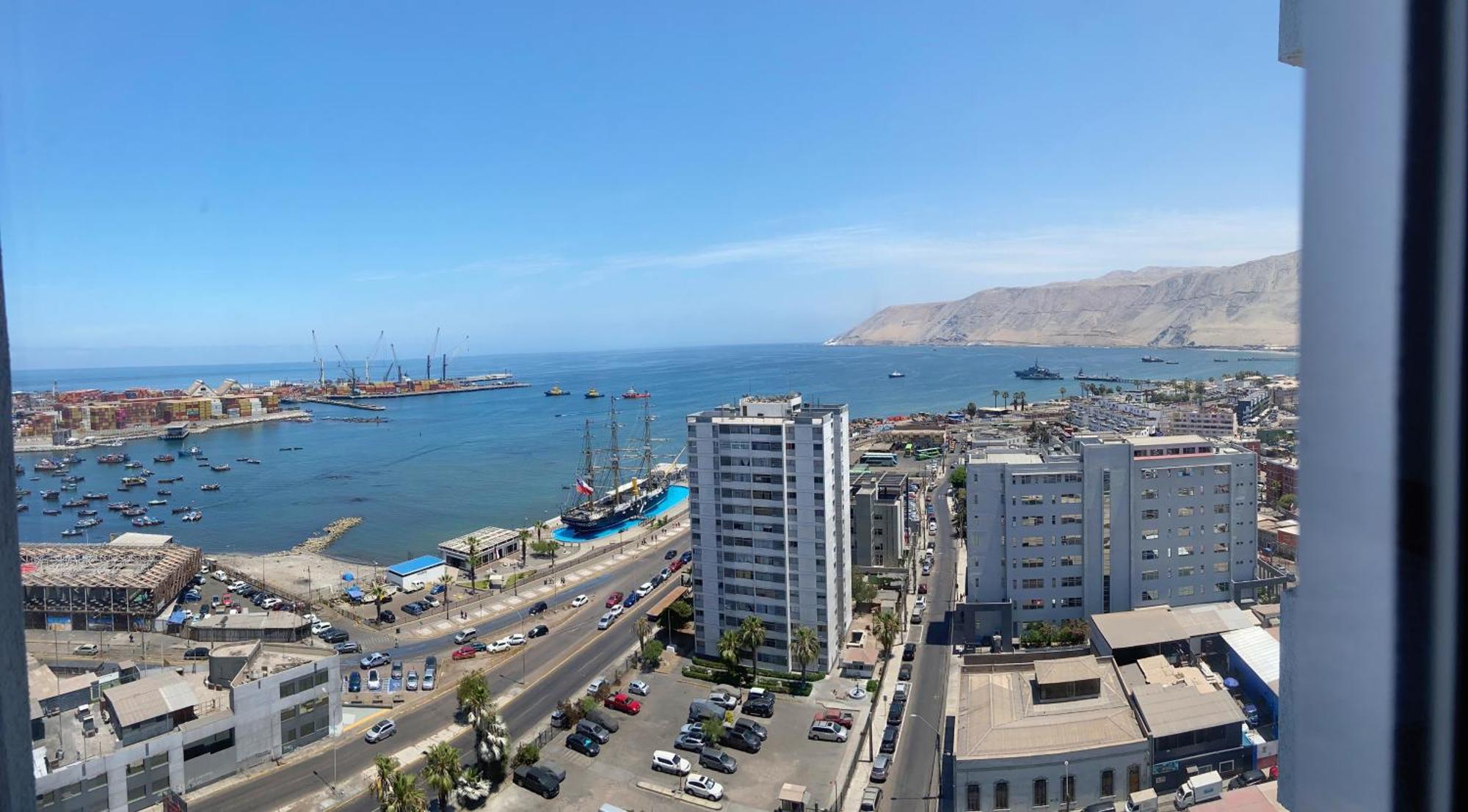 Moderno Departamento Con Vista Al Puerto - Centrico En Apartamento Iquique